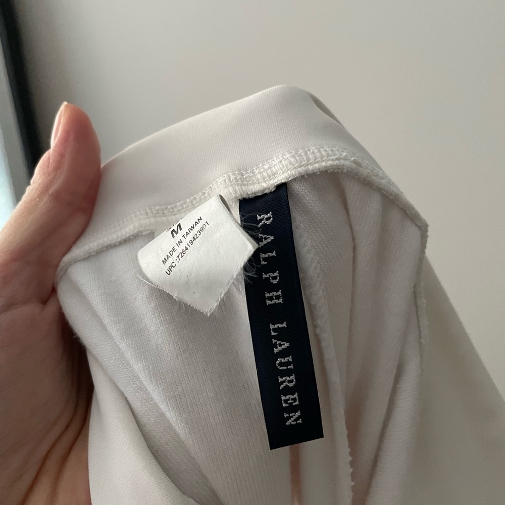 Ralph Lauren White fold over Terry cloth capris - Picture 4 of 6